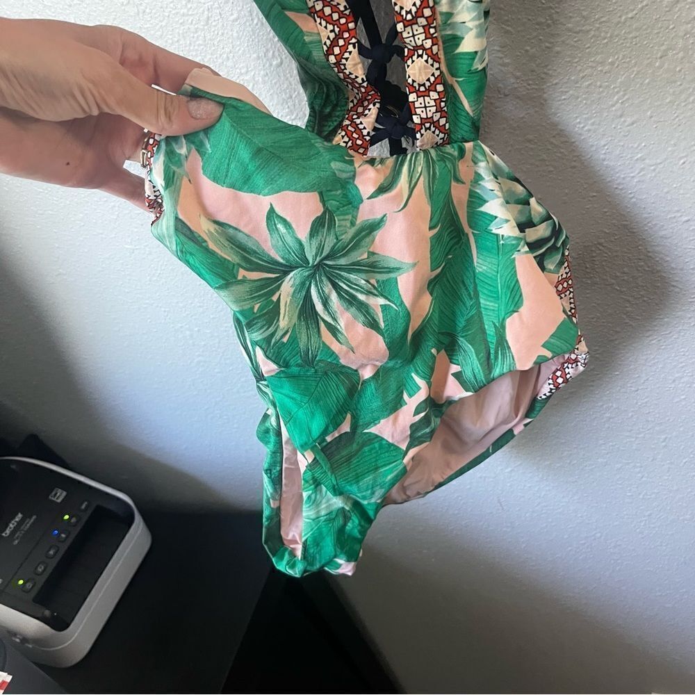 Sperry Tropical Print One Piece Swimsuit - Picture 7 of 10